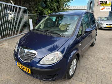 Lancia Musa 1.4-16V Platino Automaat APK 04/26, Panormadak beschikbaar voor biedingen
