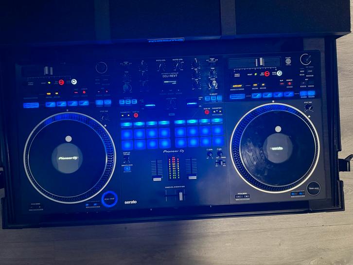 Pioneer DDJ-REV7 incl. Flightcase & Stofkap, Muziek en Instrumenten, Dj-sets en Draaitafels, Zo goed als nieuw, Dj-set, Pioneer
