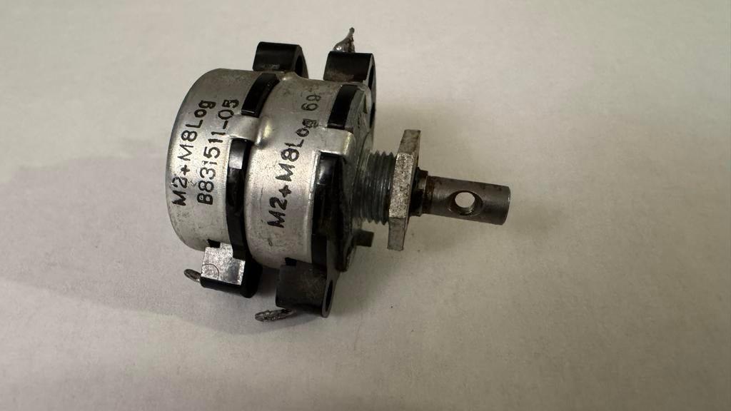 Gezocht: NOS Philips Potmeter 800k + 200k Log Stereo, Ophalen of Verzenden