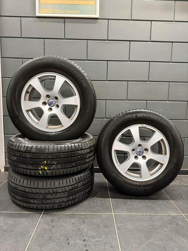 Volvo 17” LM velgen met zomerbanden 5x108 / 4.7mm, Auto-onderdelen, Banden en Velgen, Banden en Velgen, Zomerbanden, 17 inch, 225 mm
