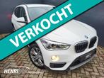 BMW X1 sDrive20i Executive Automaat / Xenon / Cruise / Clima, 1998 cc, Stof, Zwart, Wit