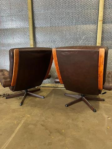 Set van 2 vintage leren draaistoelen beschikbaar voor biedingen