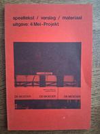 Bertolt Brecht - De moeder. Speeltekst / verslag / materiaal, Ophalen of Verzenden, Zo goed als nieuw