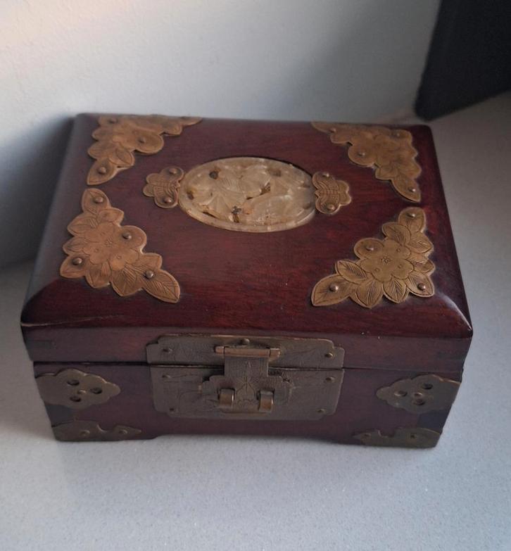 Chinees sieradendoosje met jade, Antiek en Kunst, Antiek | Overige Antiek, Ophalen of Verzenden