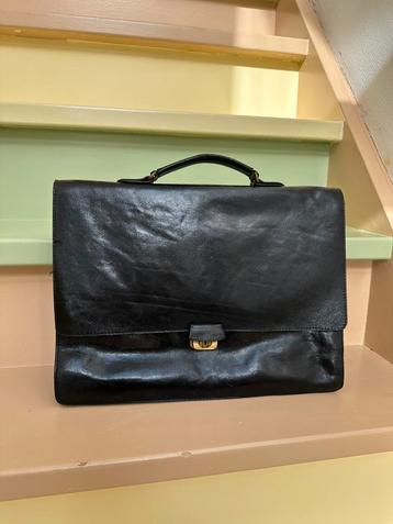 Vintage leren aktetas / werktas – zwart leer beschikbaar voor biedingen