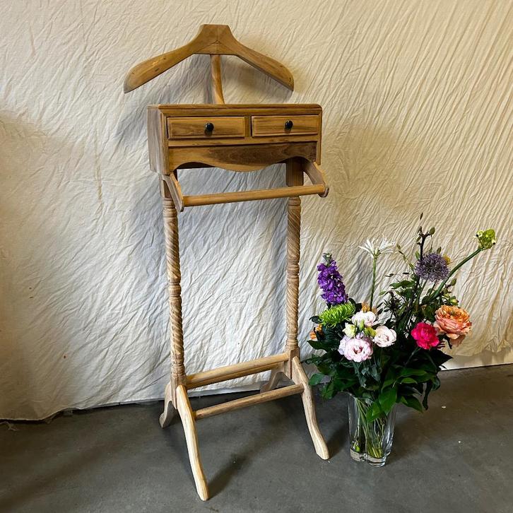 Dressboy / Dressgirl - handgemaakt - teakhout - TTM Wonen, Huis en Inrichting, Woonaccessoires | Kapstokken, Nieuw, Staande kapstok