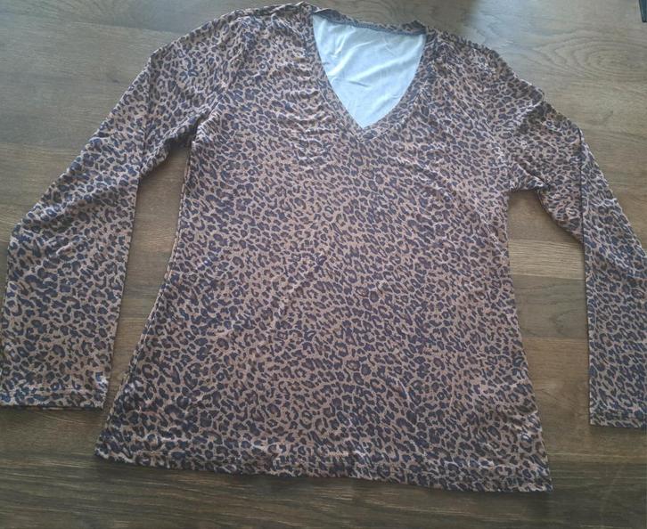 NIEUW Panter shirt, stretch,  maat L, Kleding | Dames, Tops, Zo goed als nieuw, Maat 38/40 (M), Bruin, Korte mouw, Ophalen of Verzenden