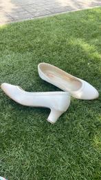 Rainbow club ivorySatin, Kleding | Dames, Schoenen, Rainbow, Ophalen of Verzenden, Zo goed als nieuw, Schoenen met lage hakken