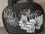 Zwarte mini laptoptas/ Ipad tas met bloemen, Ophalen of Verzenden, 11 inch of minder, Zo goed als nieuw, Aktetas
