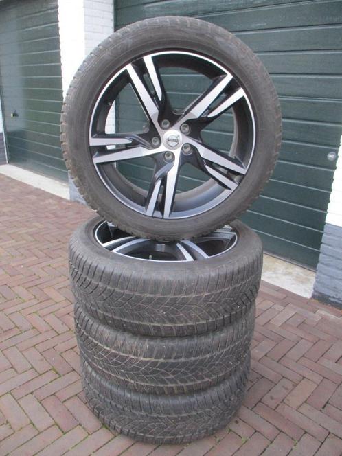 Originele Volvo XC40 19 inch winterbanden XC-40 R-design, Auto-onderdelen, Banden en Velgen, Banden en Velgen, Winterbanden, 19 inch