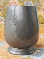 Mooie originele antieke beker uit Engeland 9,4 cm. uit 1860., Antiek en Kunst, Antiek | Tin, Ophalen of Verzenden