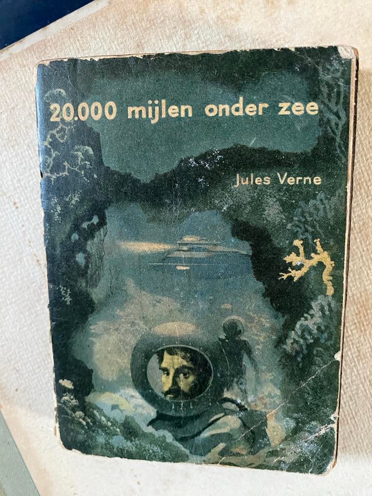 20.000 mijlen onder zee - Jules Verne, Boeken, Ophalen of Verzenden, Gelezen