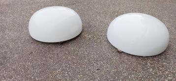 Set van 2 vintage Bauhaus plafondlampen, rond beschikbaar voor biedingen