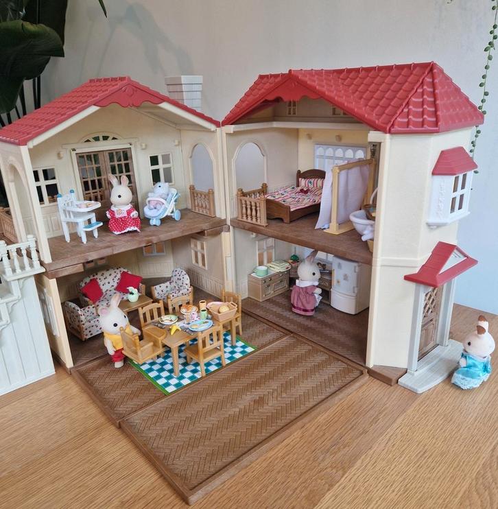 Sylvanian landhuis, met inrichting., Kinderen en Baby's, Speelgoed | Poppenhuizen, Zo goed als nieuw, Ophalen
