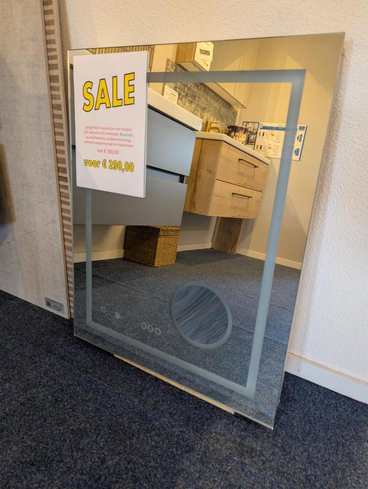 Spiegel badkamer 60x75 met Bluetooth, Huis en Inrichting, Badkamer | Badkamermeubels, Nieuw, Overige typen, Minder dan 100 cm