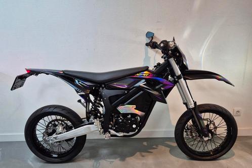 Admitjet Armor 3000r Supermotard 2024 ( no surron ktm ), Fietsen en Brommers, Minibikes, Midibikes en Pitbikes, Zo goed als nieuw