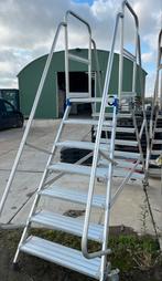 Magazijntrap verrijdbaar merk Begra, Ophalen, Zo goed als nieuw, Minder dan 2 meter