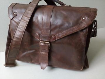  Ashwood leren schouder/laptoptas. Kleur bruin.Vintage. beschikbaar voor biedingen