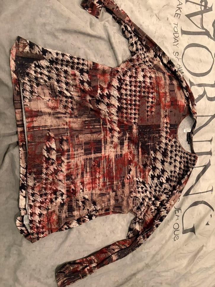 Gabriella K. top – maat 52 – bruin/zwart/rood dessin, Kleding | Dames, Tops, Zo goed als nieuw, Maat 46/48 (XL) of groter, Bruin