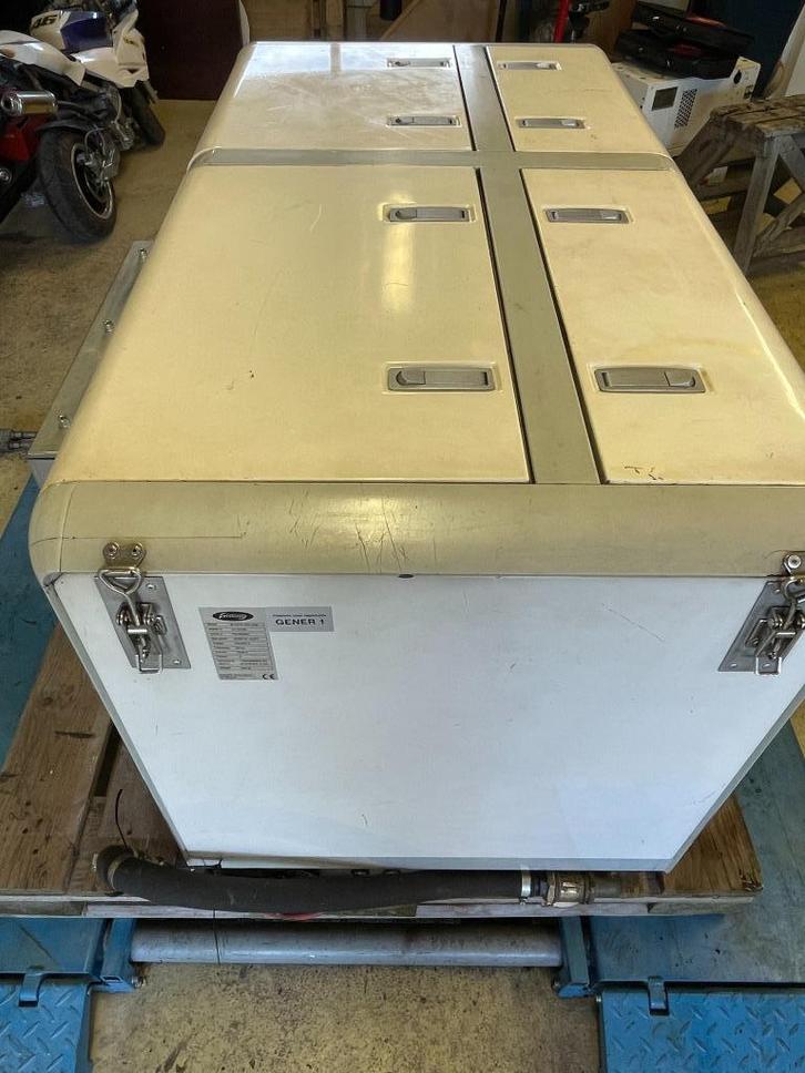 diesel generator 20KW, Doe-het-zelf en Verbouw, Aggregaten, Gebruikt, Dieselolie, 10 tot 30 kVA, Elektrisch startend, Ophalen