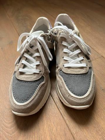 Giga sneakers, maat 34 (nieuw zonder prijskaartje) beschikbaar voor biedingen