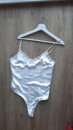 Size Large _ Zara - Elegant White Satin Bodysuit, Maat 42/44 (L), Nieuw, Ophalen of Verzenden, Zonder mouw