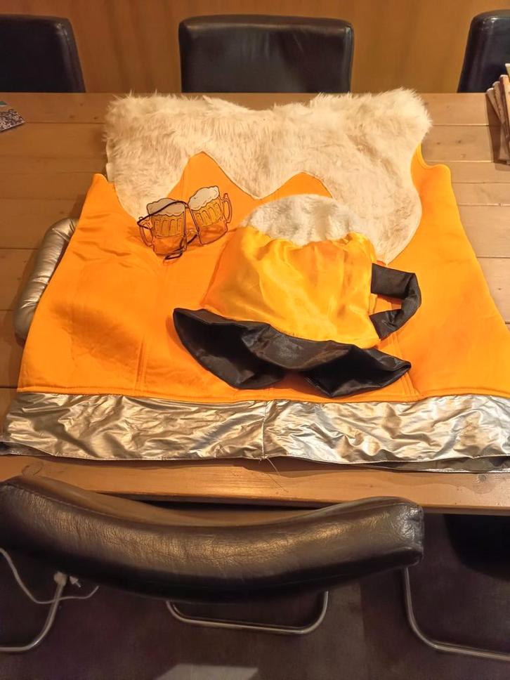 Bierpul Kostuum - Carnaval of Themafeest is 1 maat, Kleding | Dames, Carnavalskleding en Feestkleding, Zo goed als nieuw, Kleding