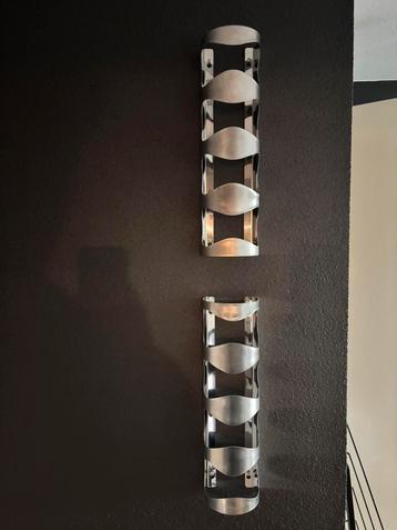 2 Wijnrekken wand beschikbaar voor biedingen