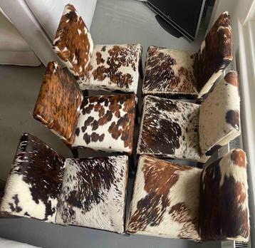 Designer koeienhuid eetkamerstoelen. Per stuk of set van 6. beschikbaar voor biedingen