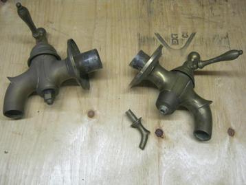 Zware messing kranen 2x  beschikbaar voor biedingen