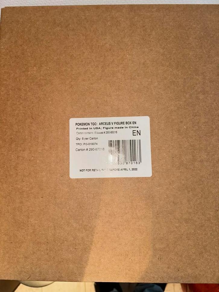 6stuks in zeldzaam Sealed caseArceusV Figure Collection Box, Hobby en Vrije tijd, Verzamelkaartspellen | Pokémon, Nieuw, Boosterbox