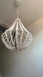 2 witte houten kralen lampen , Ibiza stijl., Huis en Inrichting, Lampen | Kroonluchters, Ibiza, romantisch, Ophalen of Verzenden