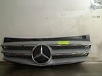 Grille Mercedes-Benz Vito (639.6) (2010-09/2014-08), Gebruikt, Mercedes-Benz AG, Mercedes-Benz, Mercedesstraße 120, Stuttgart 70372, , Duitsland