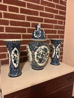 Boch Belgium Royal Sphinx Delfts blauw set (1 pot + 2 vazen), Antiek en Kunst, Ophalen of Verzenden