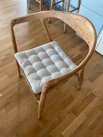 Houten stoel met kussen, Huis en Inrichting, Stoelen, Bruin, Zo goed als nieuw, Vijf, Zes of meer stoelen, Hout