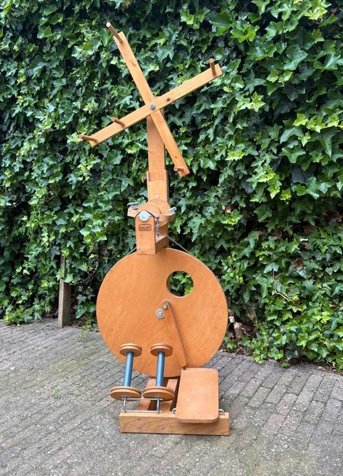 Spinnewiel Louët met molenhaspel, Hobby en Vrije tijd, Spinnewielen en Spinnen, Zo goed als nieuw, Spinnewiel, Ophalen