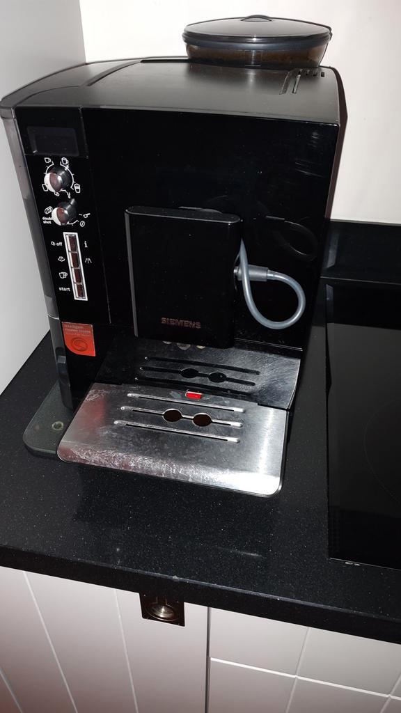 Siemens bonen koffiemachine. Zwart, Witgoed en Apparatuur, Koffiezetapparaten, Koffiemachine, Ophalen