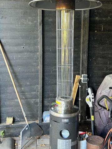Terrasheater met beschermhoes (evt met gasfles) beschikbaar voor biedingen