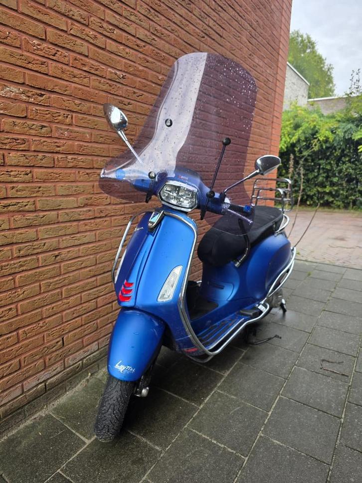Vespa sprint blauw kenteken, Fietsen en Brommers, Scooters | Vespa, Ophalen of Verzenden