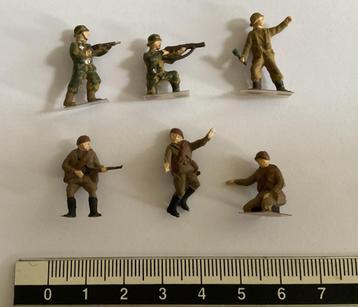 Soldaatjes schaal 1:72 of 1:76 beschikbaar voor biedingen