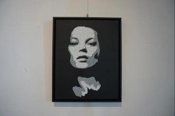 Acrylic Dot Painting  beschikbaar voor biedingen