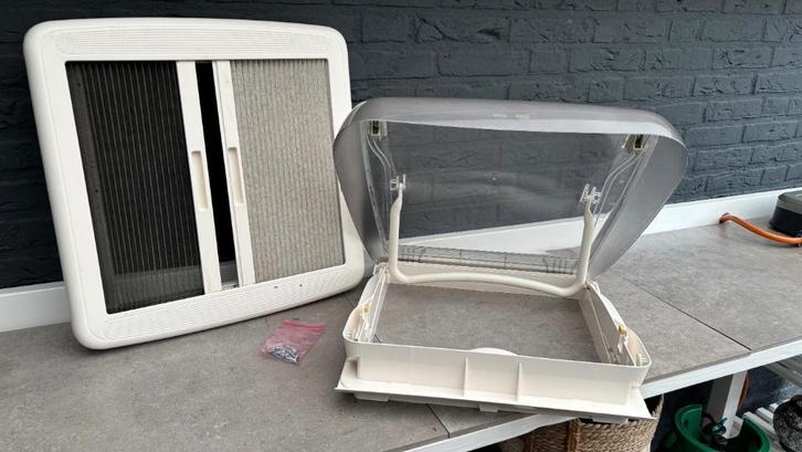 Caravan dakluik + binnenkader (400 x 400 mm), Caravans en Kamperen, Caravan accessoires, Gebruikt, Ophalen