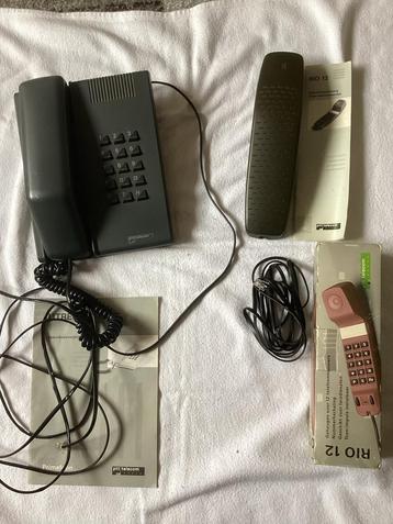 PTT | telecom telefoons de Utrecht en de RIO 12 beschikbaar voor biedingen