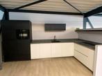 Luxe uitgevoerde showroom keuken, Huis en Inrichting, Keuken | Complete keukens, Ophalen, Nieuw, Kunststof, Hoekkeuken