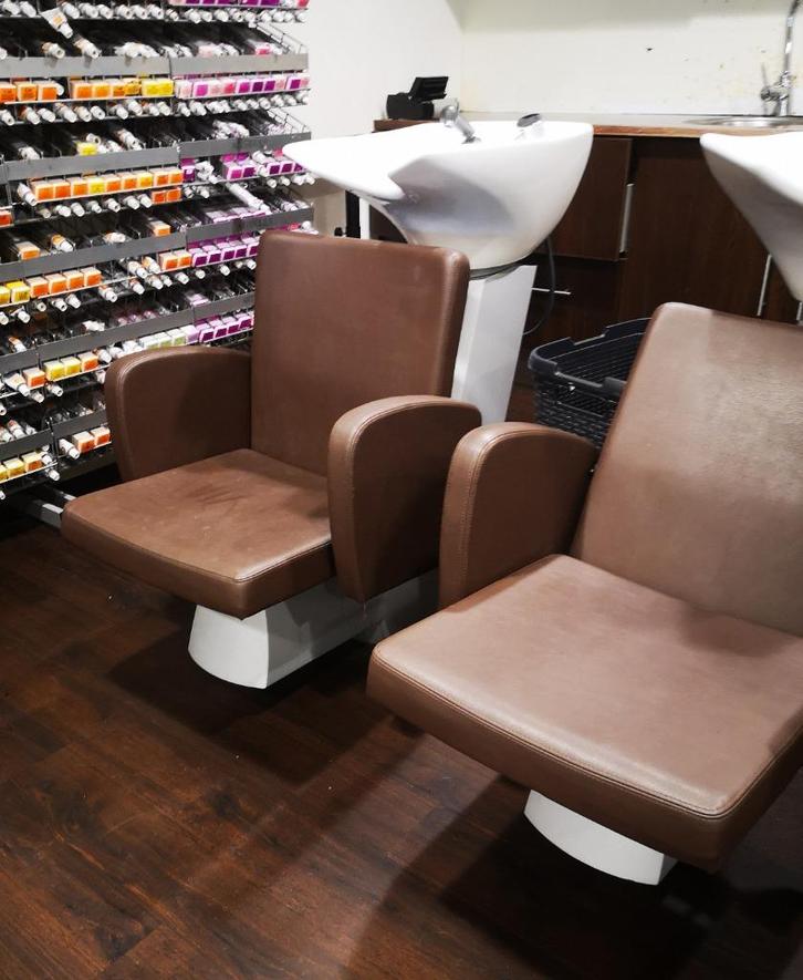 Kappersstoel kapperswasbak kapsalon wasbak kappers wasbak, Huis en Inrichting, Overige Huis en Inrichting, Zo goed als nieuw, Ophalen