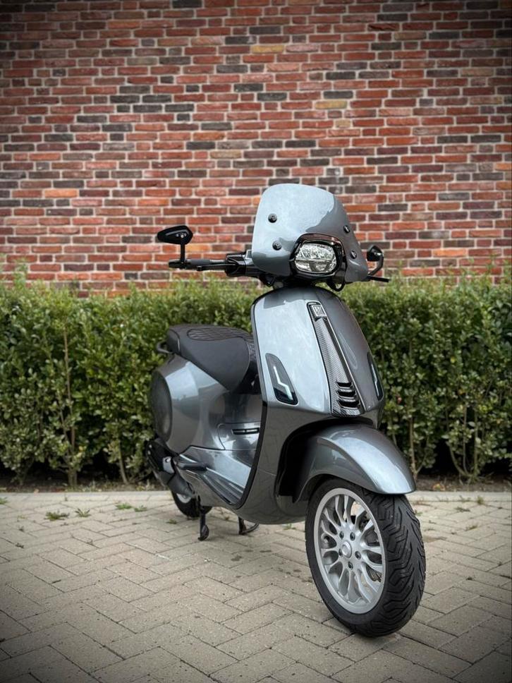 Vespa Sprint FULL OPTION, Fietsen en Brommers, Scooters | Vespa, Zo goed als nieuw, Overige modellen, Benzine, Ophalen