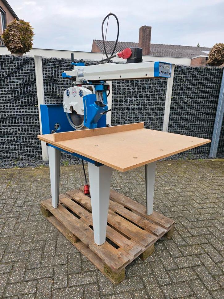 Afkortzaag Omga 600P3S Schuininstelbaar, Doe-het-zelf en Verbouw, Gereedschap | Zaagmachines, Gebruikt, Afkortzaag, 1200 watt of meer