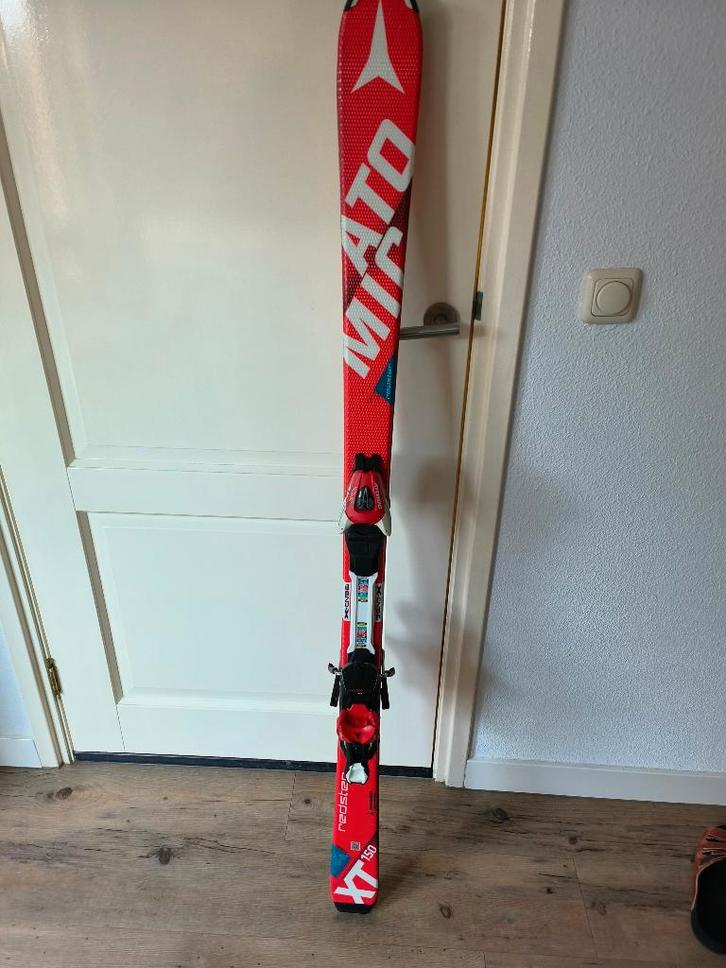 Skies Atomic Redstar XT  rood/wit lengte 150 cm, Sport en Fitness, Skiën en Langlaufen, Gebruikt, Ski's, Skiën, Atomic, Carve