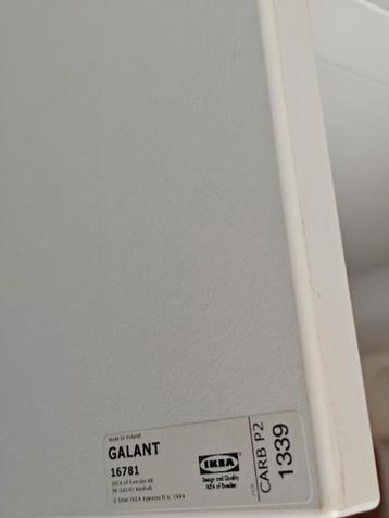 Ikea galant bureau zilverkleurig onderstel - afbeelding 4