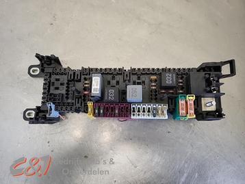 Zekeringkast van een Mercedes Vito beschikbaar voor biedingen